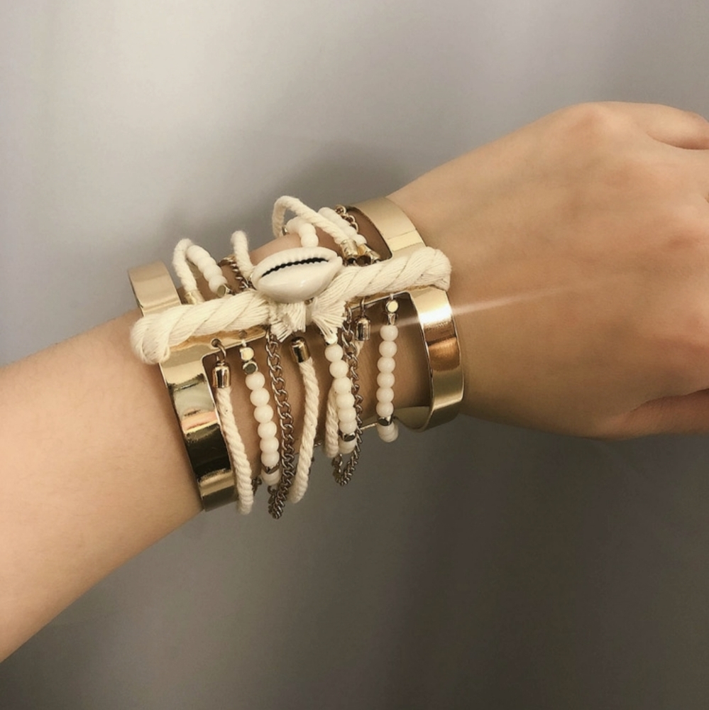 Seashell and rope gold cuff bracelet New